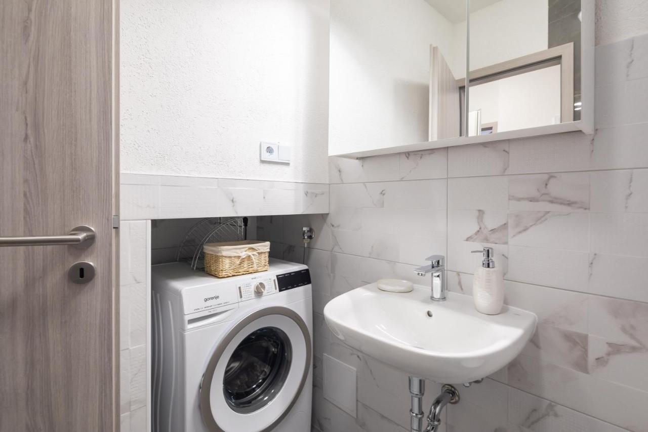 River Park Apartments โอมิช ภายนอก รูปภาพ